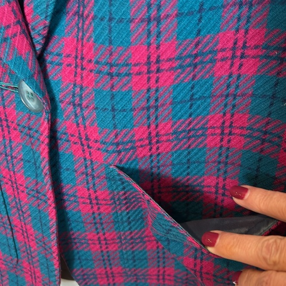 Pendleton wool Jacket Size Medium by Measurement gently worn, red and green - Picture 4 of 9